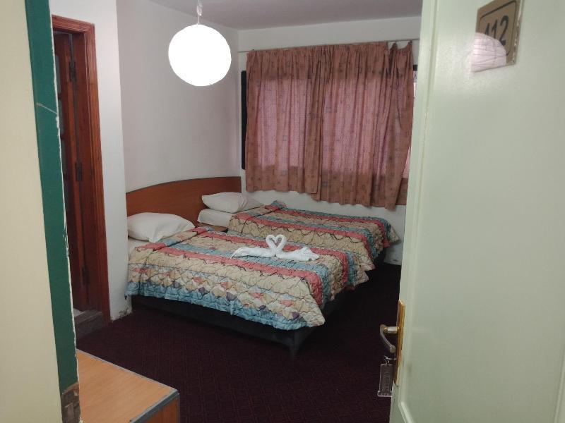 Invitation Hostel *