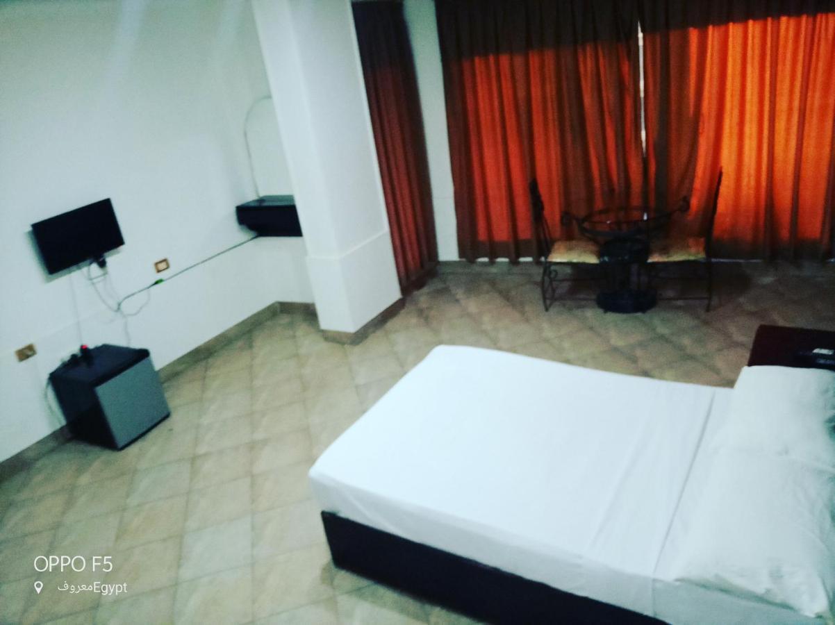 Invitation Hostel *